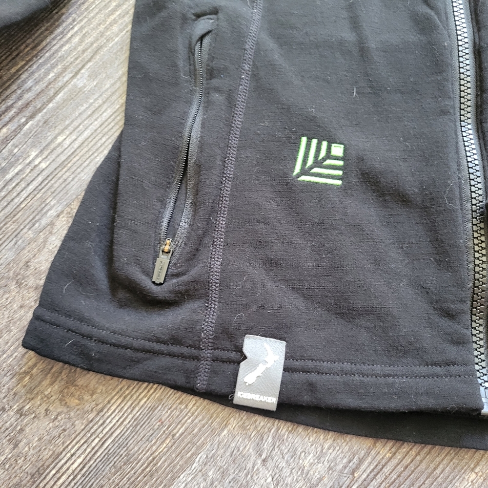 Icebreaker Jacket - image 3